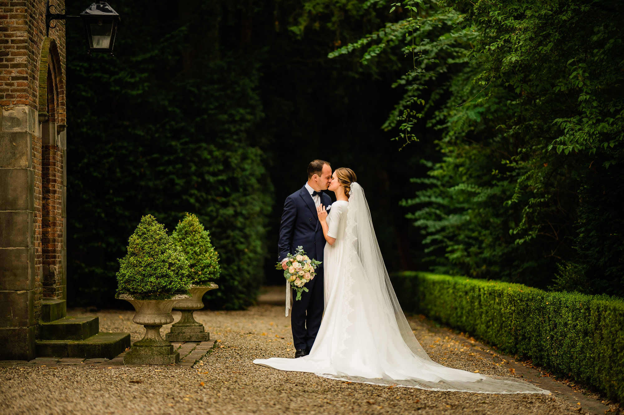 Marc-Nelske-Jan-van-de-Maat-Bruidsfotografie-Trouwfotografie-kasteel-Rhoon