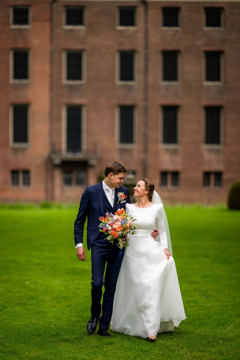 Martijn-Riëtte-Jan-van-de-Maat-Bruidsfotgrafie-Trouwfotografie-Trouwen-kasteel-Amerongen