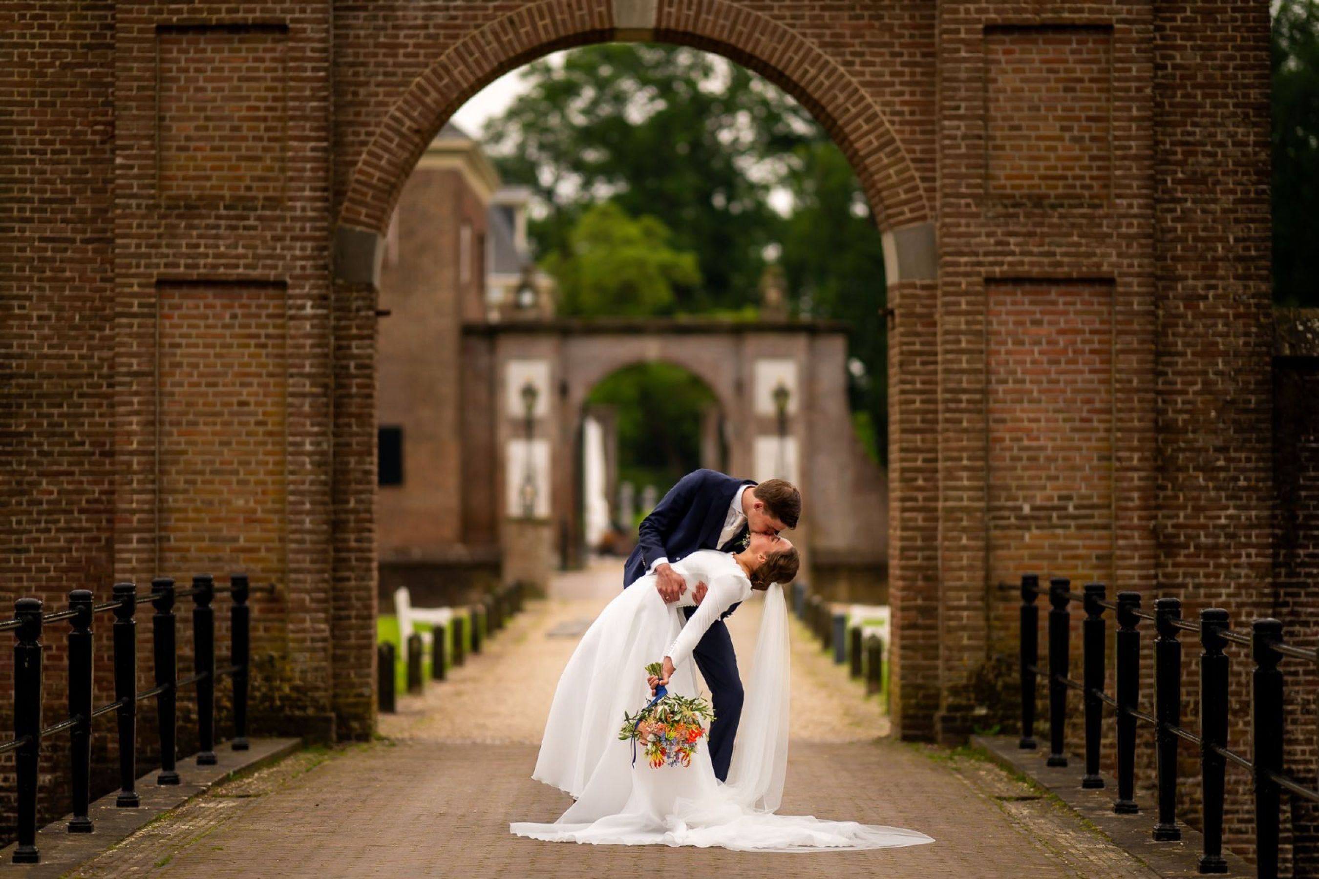 Martijn-Riëtte-Jan-van-de-Maat-Bruidsfotgrafie-Trouwfotografie-Trouwen-kasteel-Amerongen