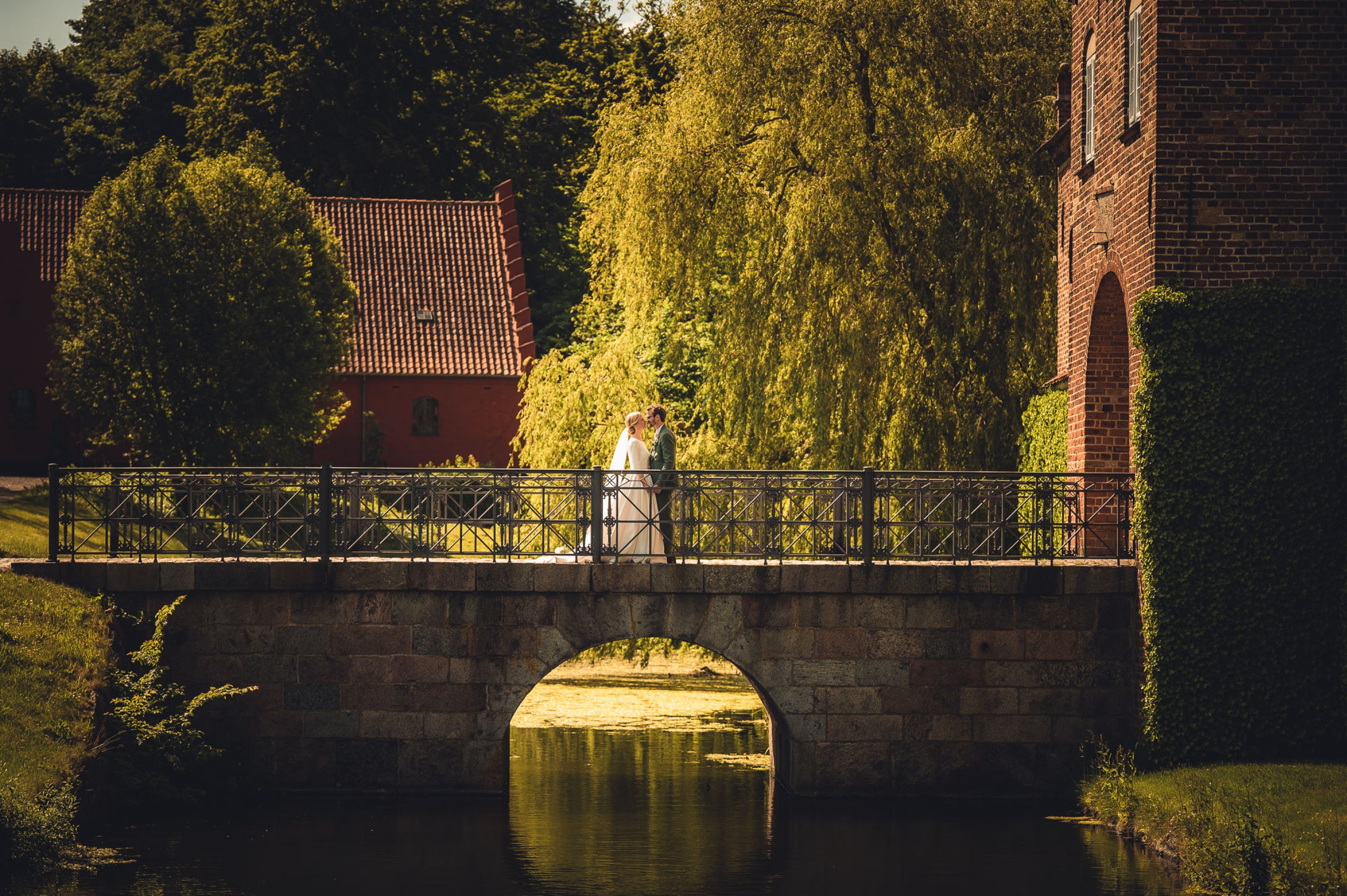 Jens-Christian-Caroline-Jan-van-de-Maat-Fotografie-Photography-Destination-Wedding-Denmark-Holckenhavn-Castle-Slot