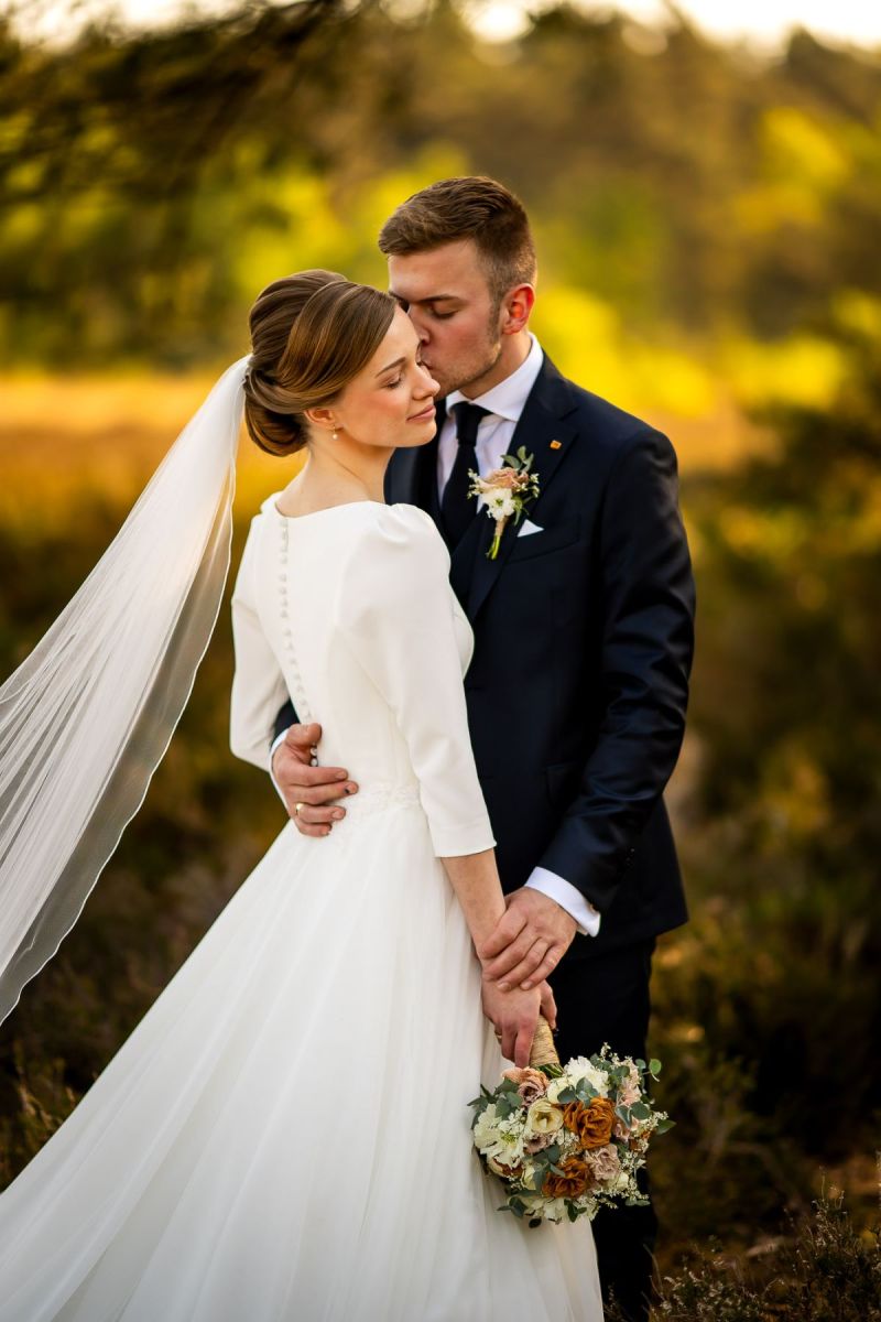 Jan-Lydia-Jan-van-de-Maat-Bruidsfotografie-Staphorst-Genemuiden