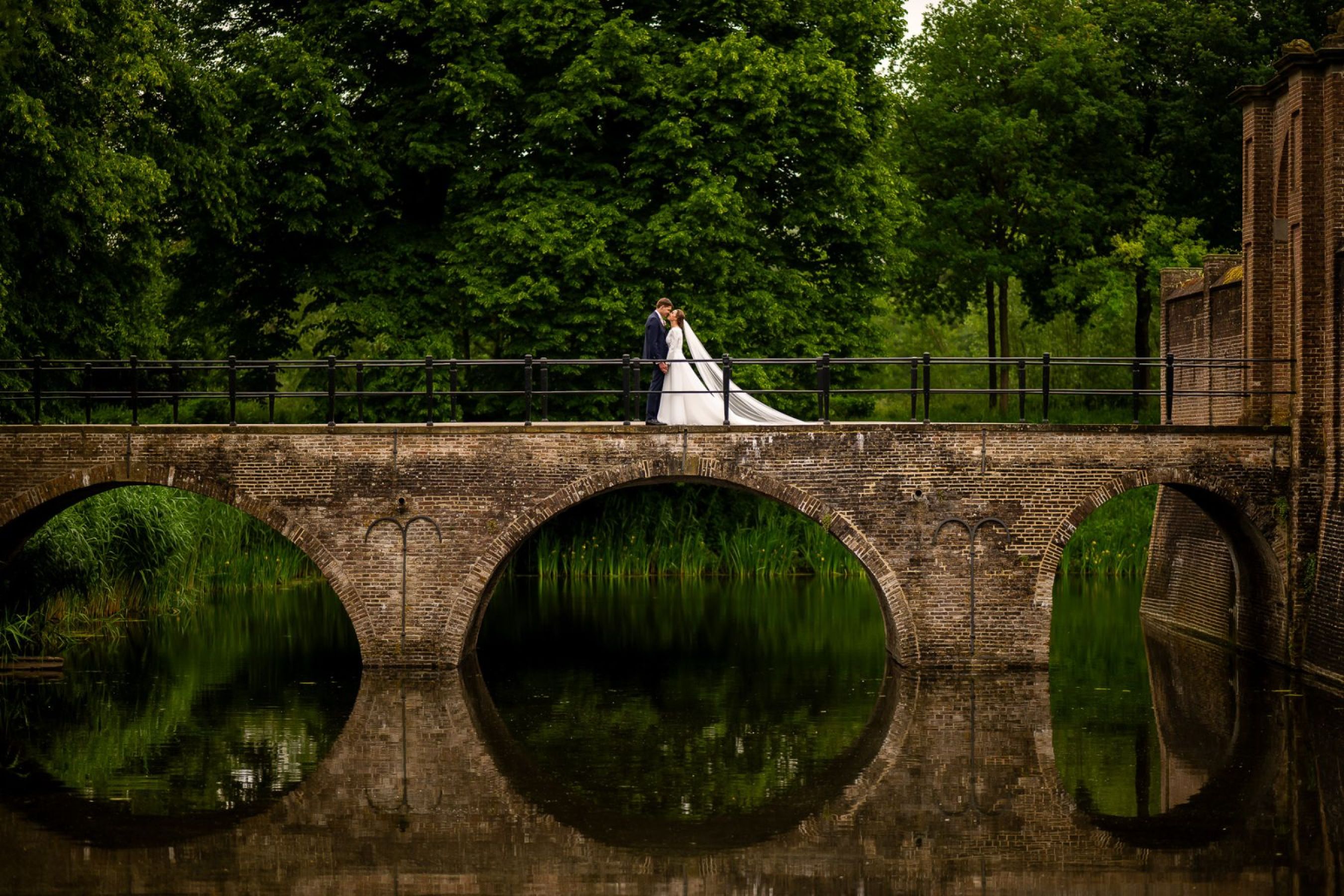 Martijn-Riëtte-Jan-van-de-Maat-Bruidsfotgrafie-Trouwfotografie-Trouwen-kasteel-Amerongen