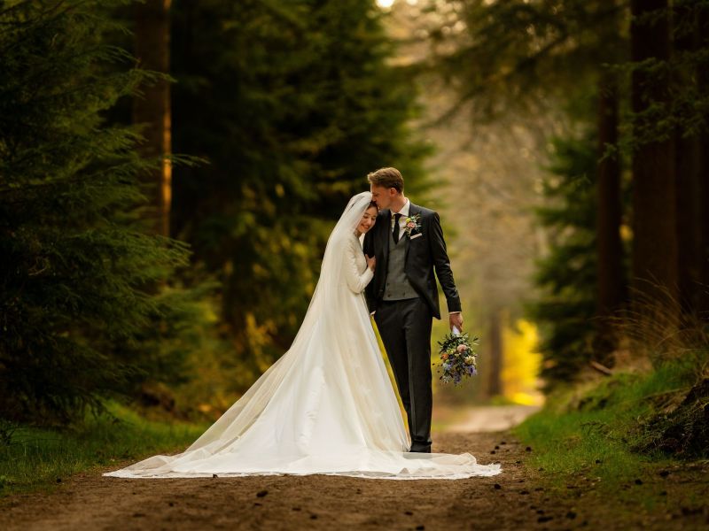 Jan-van-de-Maat-Bruidsfotografie-Ronald-Lydia-Trouwen-Bruiloft-kasteel-Schaffelaar-Speulderbos-Veluwe
