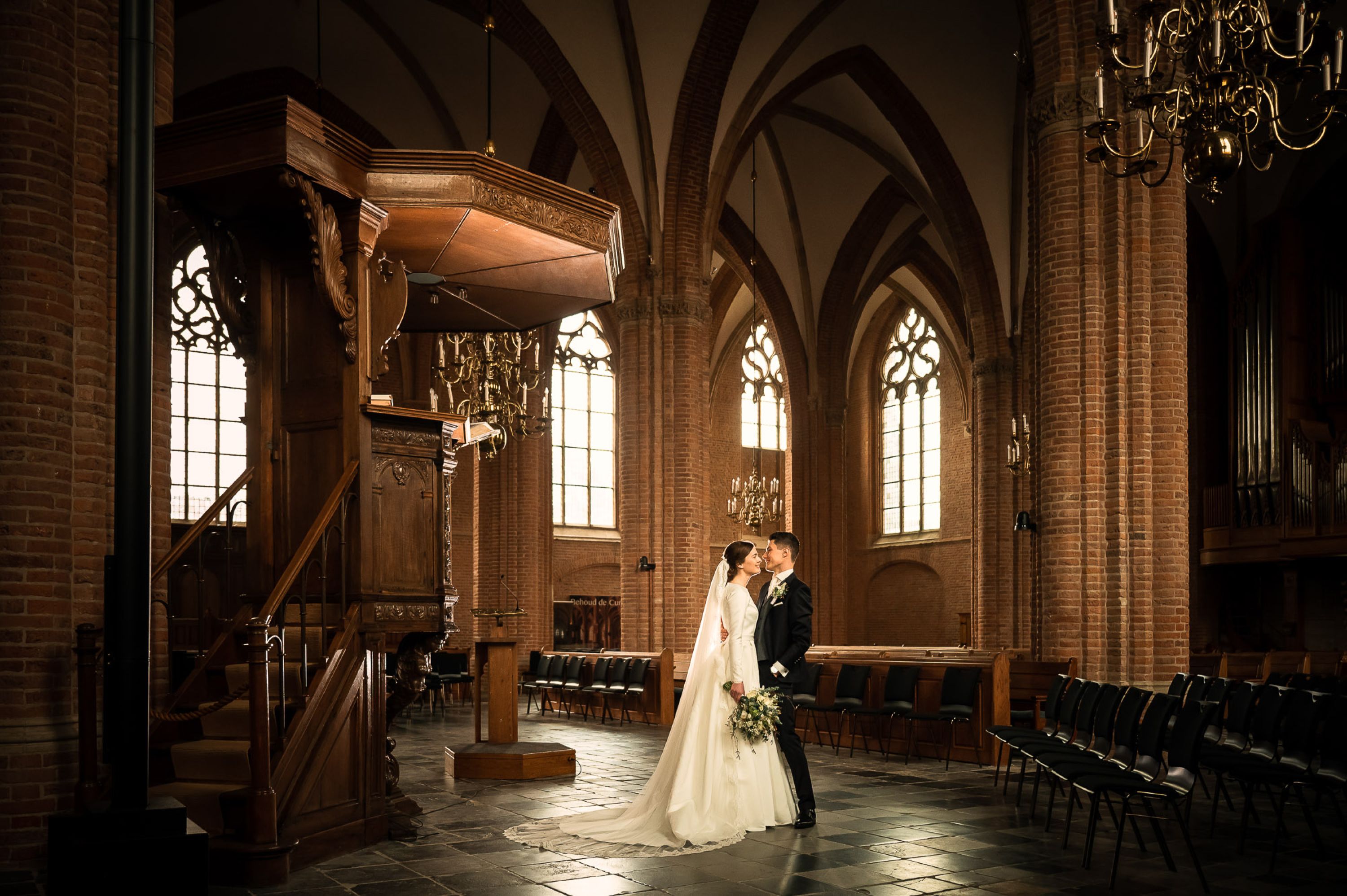 Jan-van-de-Maat-Fotografie-Bruidsfotografie-Cunerakerk-Rhenen