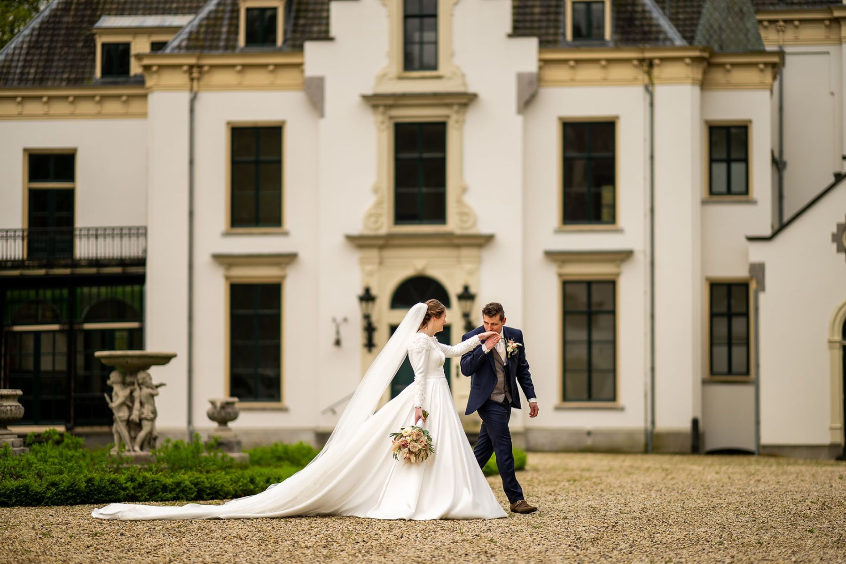 Gerko-Lisanne-Jan-van-de-Maat-Bruidsfotografie-kasteel-Staverden-Ermelo