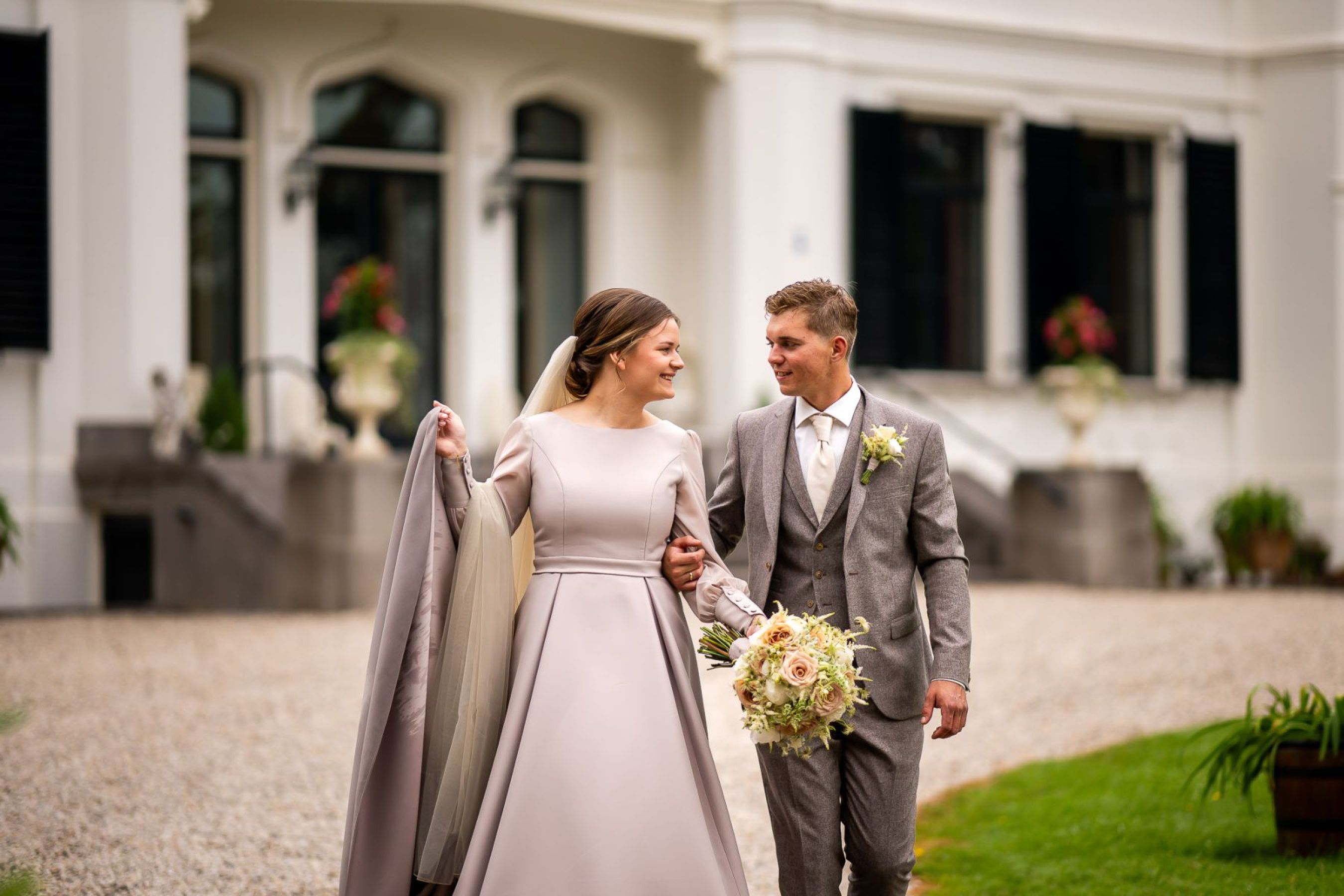 Erik-Joelle-Jan-van-de-Maat-Bruidsfotografie-Oranjerie-Landgoed-Sandenburg