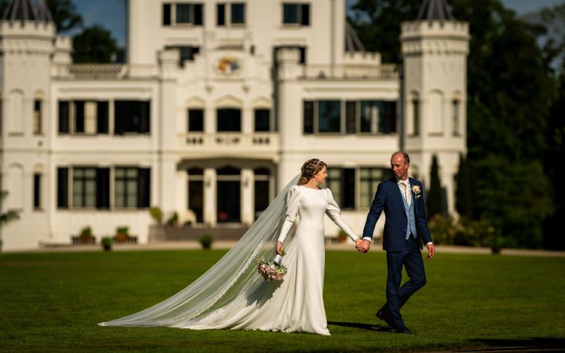 Jan-van-de-Maat-Bruidsfotografie-Alex-Arine-oranjerie-kasteel-Sandenburg