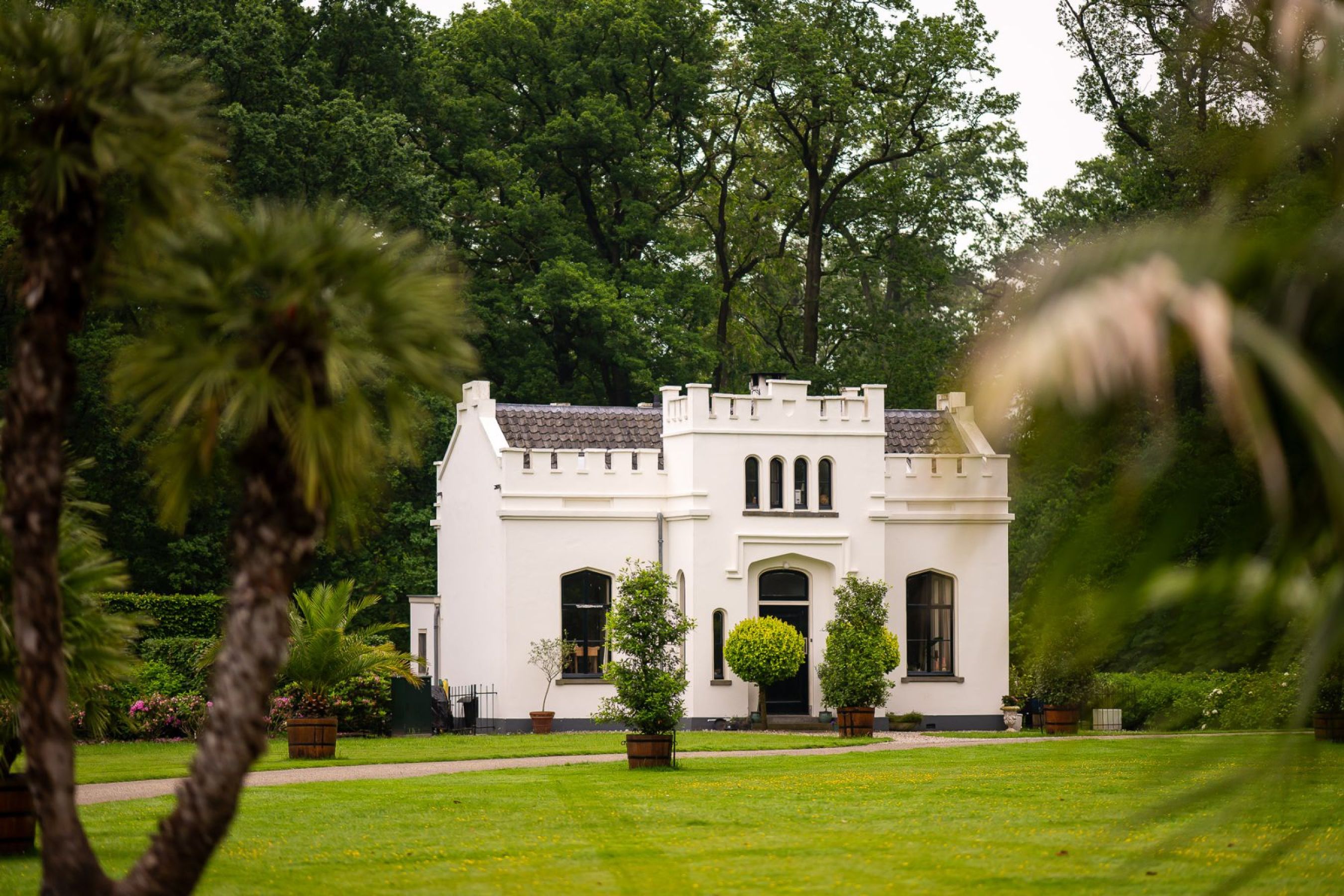 Erik-Joelle-Jan-van-de-Maat-Bruidsfotografie-Oranjerie-Landgoed-Sandenburg