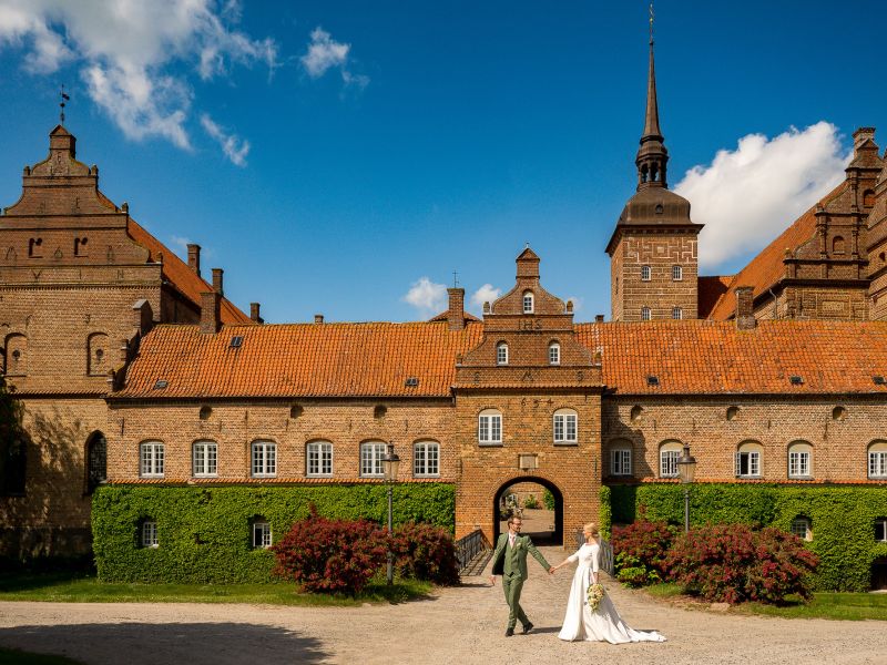 Jens-Christian-Caroline-Jan-van-de-Maat-Fotografie-Photography-Destination-Wedding-Denmark-Holckenhavn-Castle-Slot