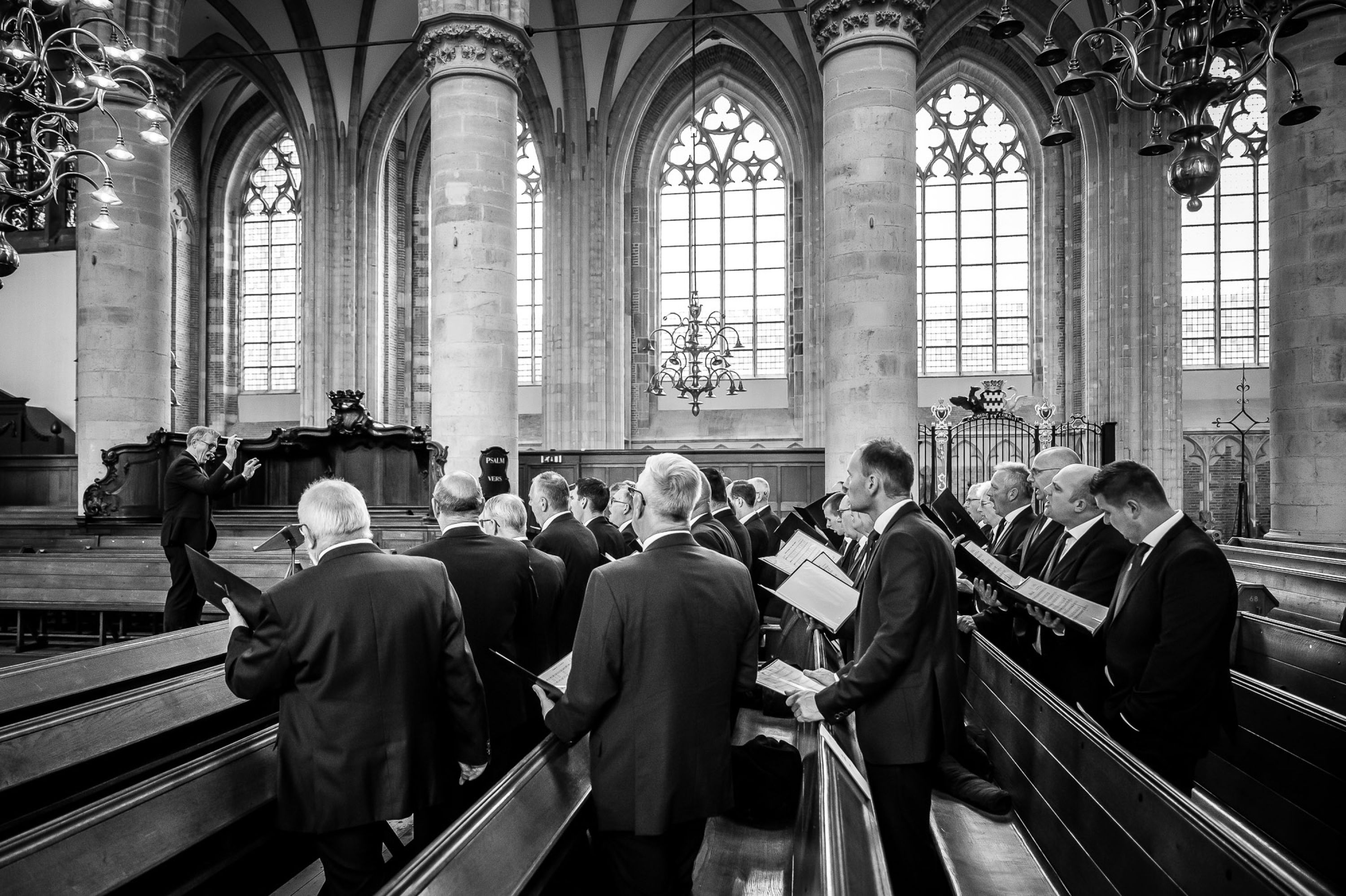 Reindert-Jan_Evelien-Jan-van-de-Maat-Fotografie-Bruidsfotografie-Grote-Kerk-Dordrecht